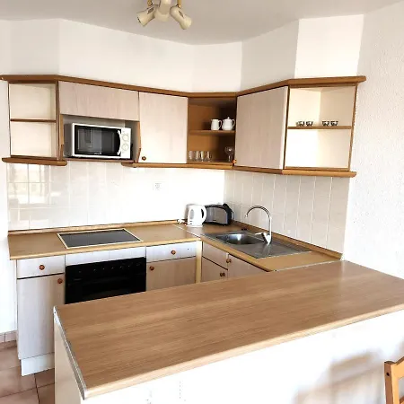 One Bed Apt In Castle Harbourc106 Διαμέρισμα *
