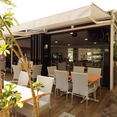 One Bed Apt In Castle Harbourc106 Apartamento *